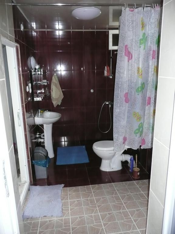 Gvirilas Sakhli Guest House Khashuri Habitación foto